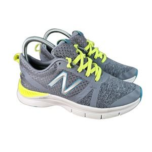 New Balance 715 running shoes gently used in a‎ women's sz 6.5
